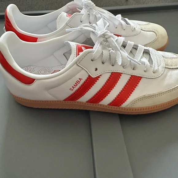 Adidas White and Red Sneakers ( women) - Picture 9 of 10
